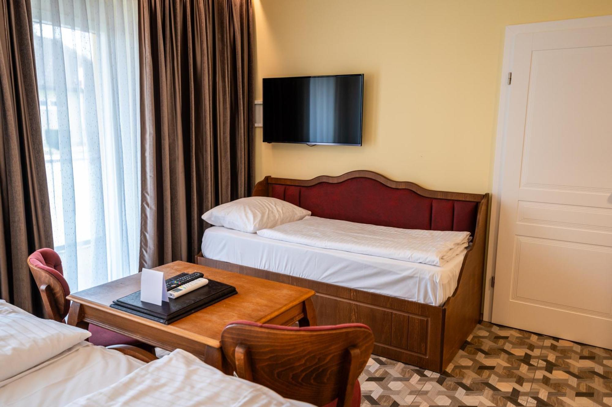 Vulkan Residenz Hotel I Self Check-In Schwarzautal Eksteriør billede